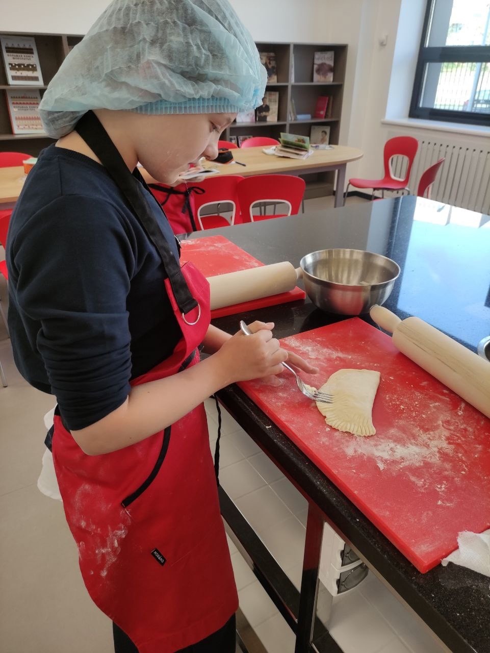 В новом учебном году в рамках модуля «Кулинария» школьники изучают блюда национальной кухни.