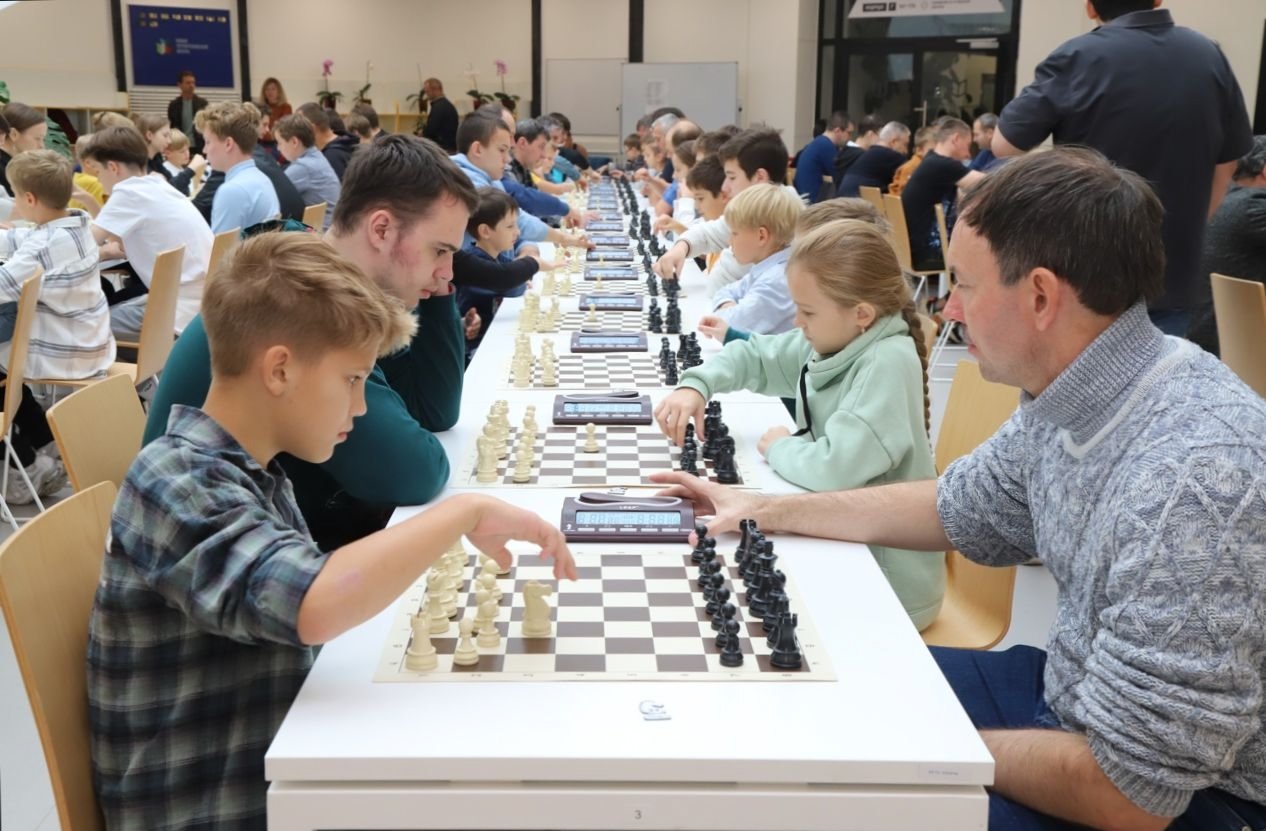 В НЧШ состоялся чемпионат по быстрым шахматам