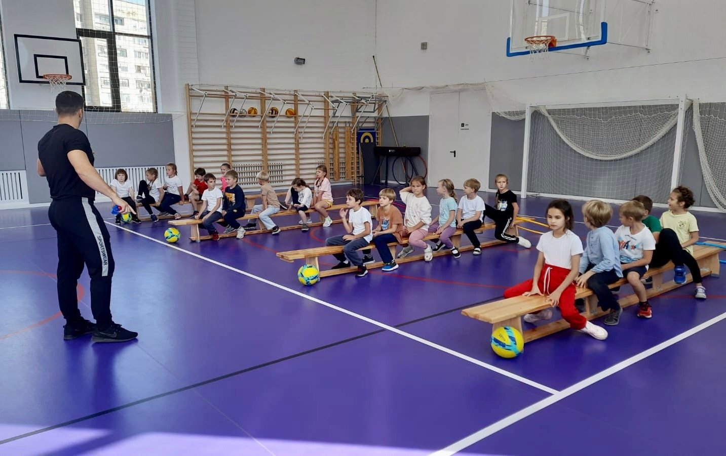 В школе стартовал цикл спортивных мероприятий «ФизкультУРА»