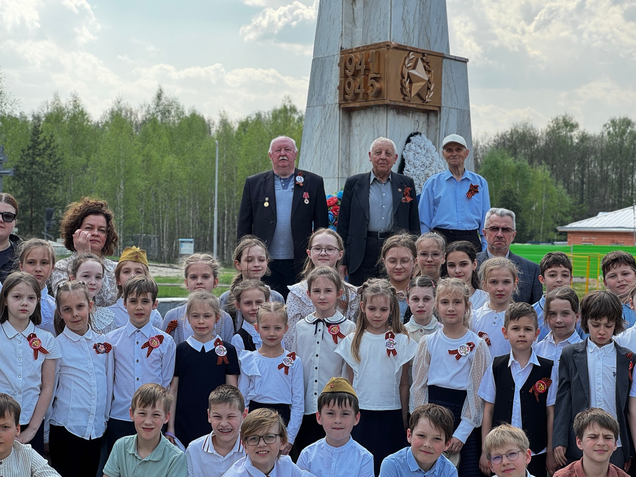 Новая Черноголовская школа помнит!