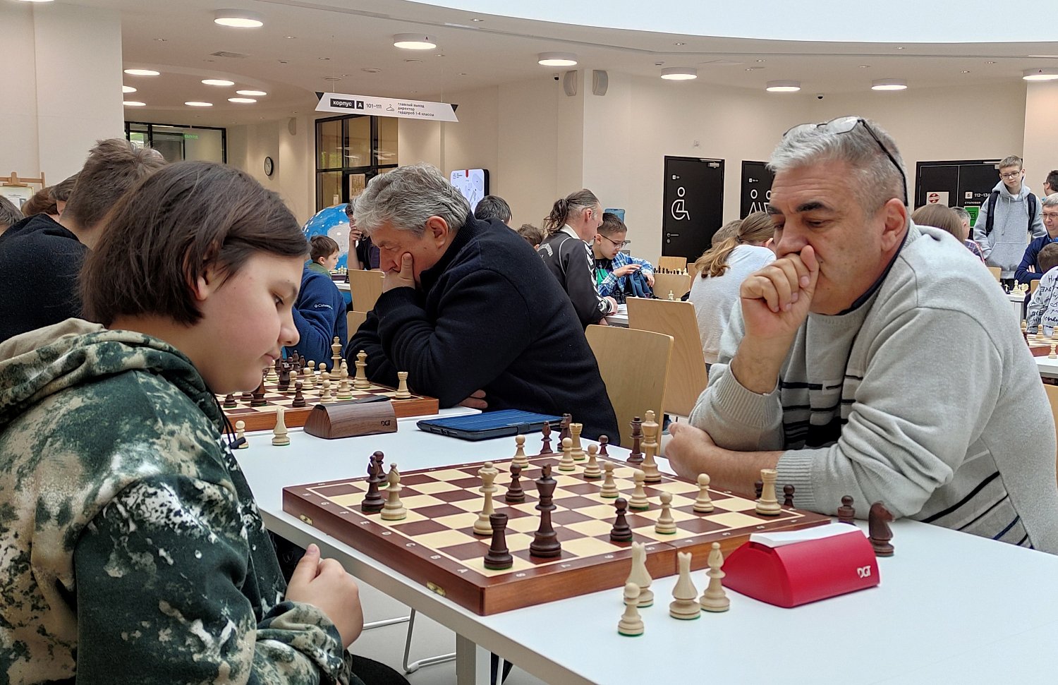 Определены новые победители семейного шахматного турнира