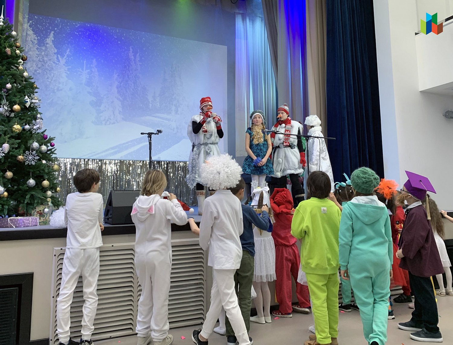 Новогодний праздник для начальной школы