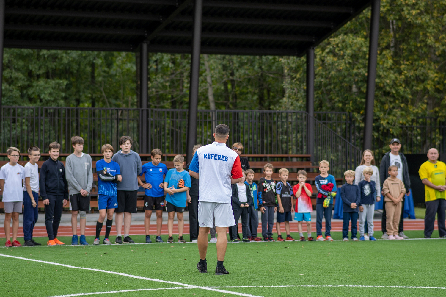 Цикл «Дружеских встреч» открылся школьным Турниром по футболу